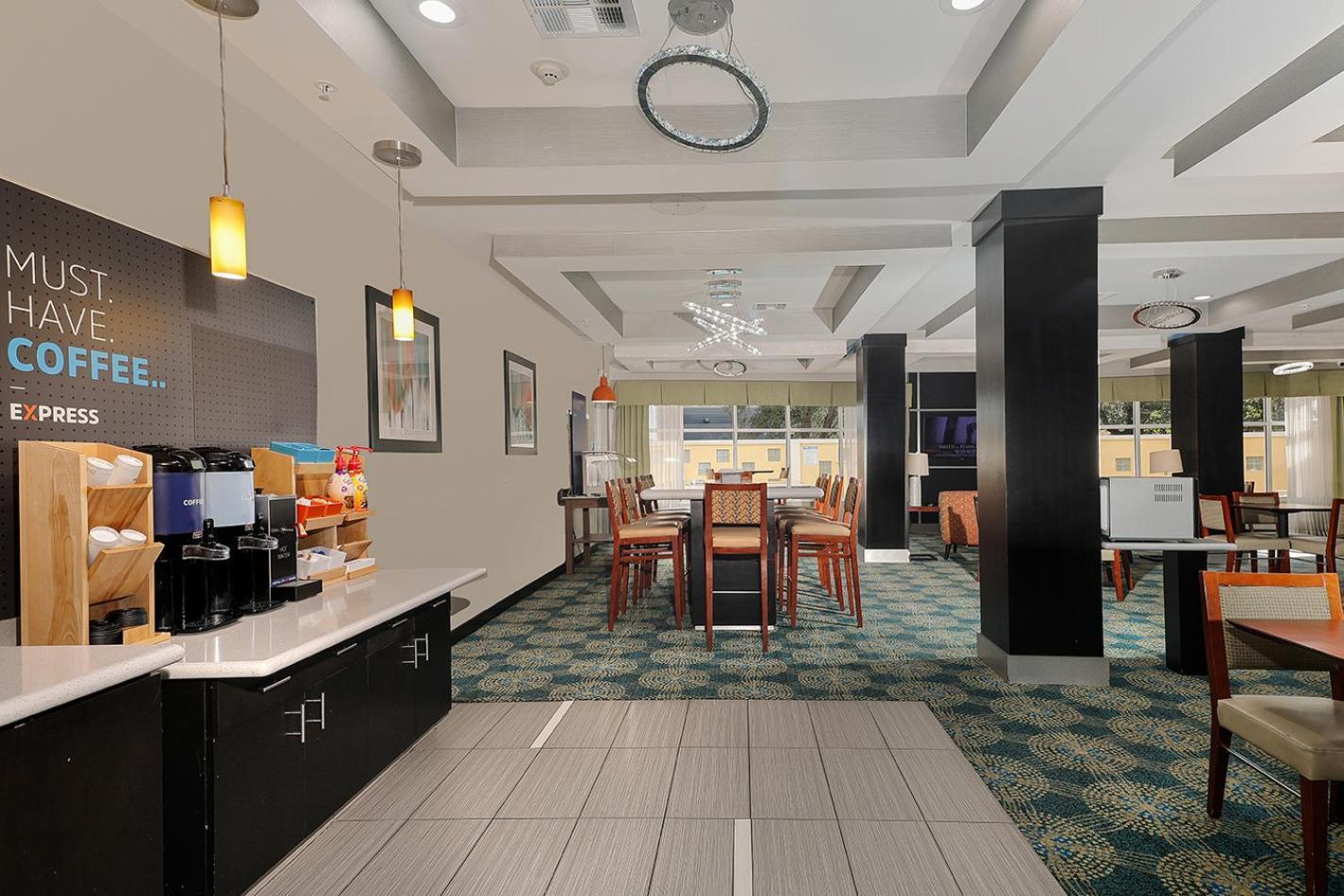 Holiday Inn Express & Suites Houston Northwest-Brookhollow By Ihg Εξωτερικό φωτογραφία