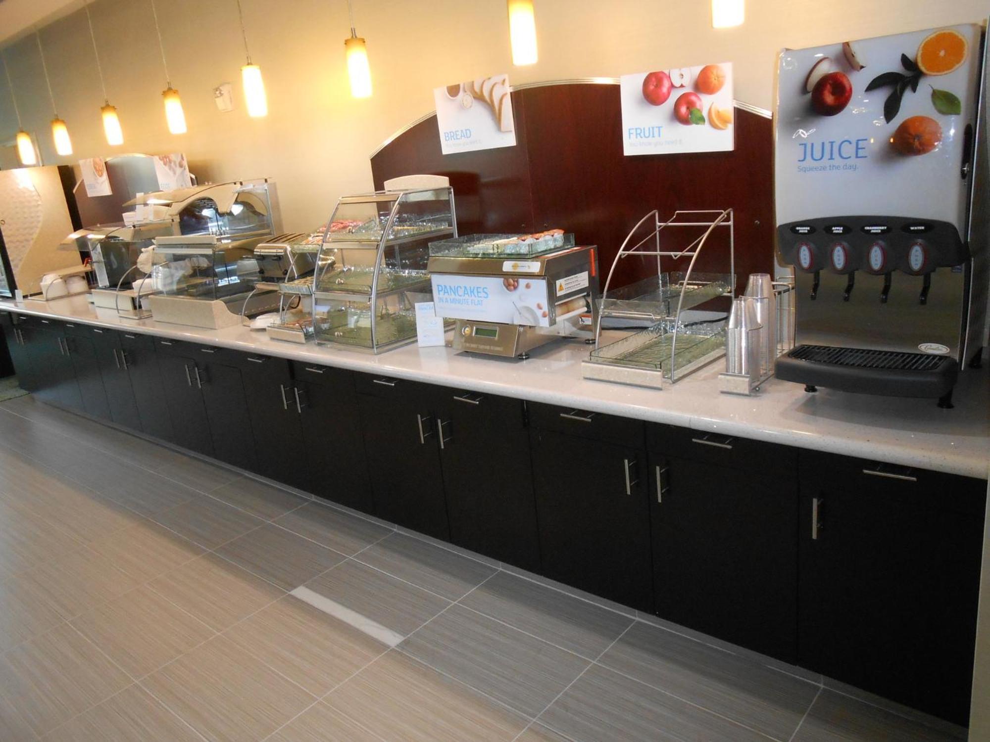 Holiday Inn Express & Suites Houston Northwest-Brookhollow By Ihg Εξωτερικό φωτογραφία