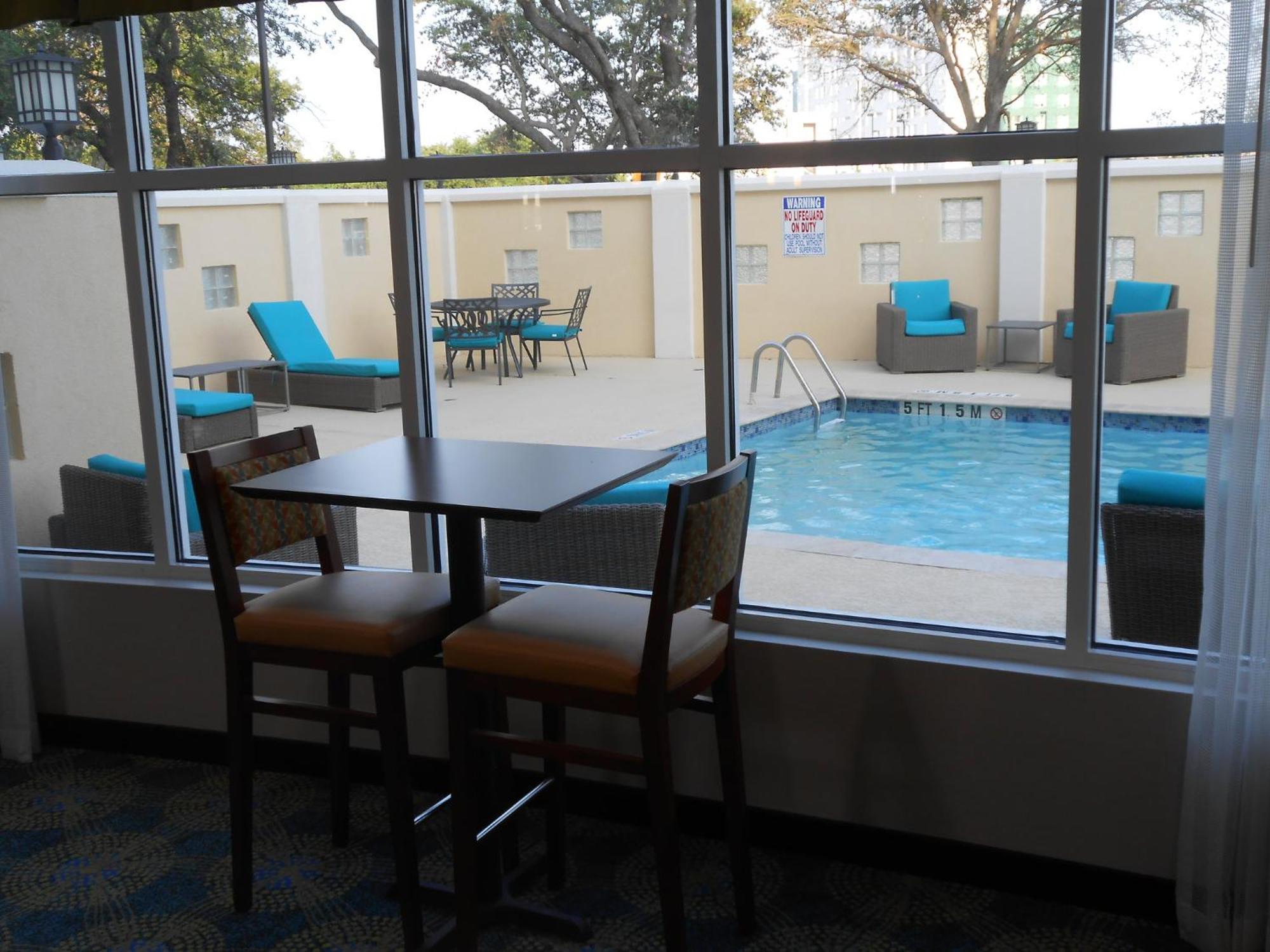 Holiday Inn Express & Suites Houston Northwest-Brookhollow By Ihg Εξωτερικό φωτογραφία